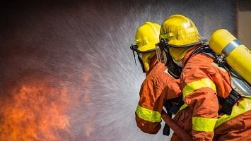 I sistemi di gestione radio 950 sono stati implementati in risposta alle raccomandazioni della Royal Commission dopo l'incendio del bush del Black Saturday