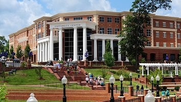 High Point University erhöht die Sicherheit mit RediTALK-Flex